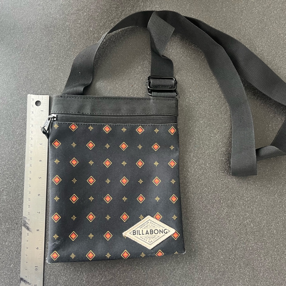 Billabong cross body